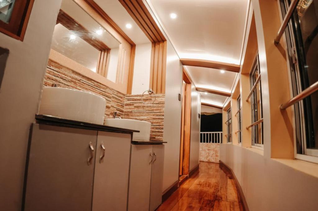 Venice Premium Houseboats Alleppey Alappuzha Экстерьер фото