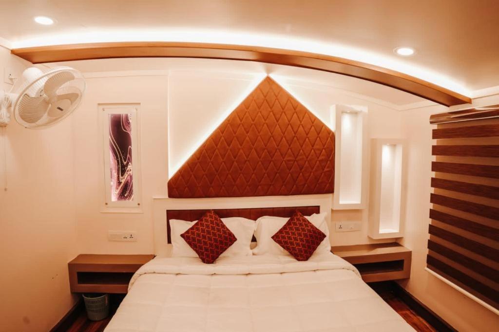 Venice Premium Houseboats Alleppey Alappuzha Экстерьер фото