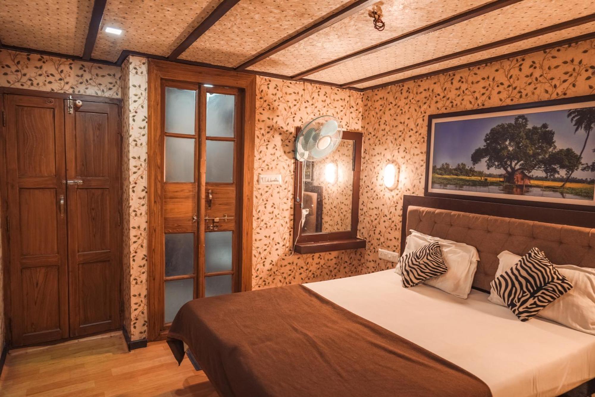 Venice Premium Houseboats Alleppey Alappuzha Экстерьер фото