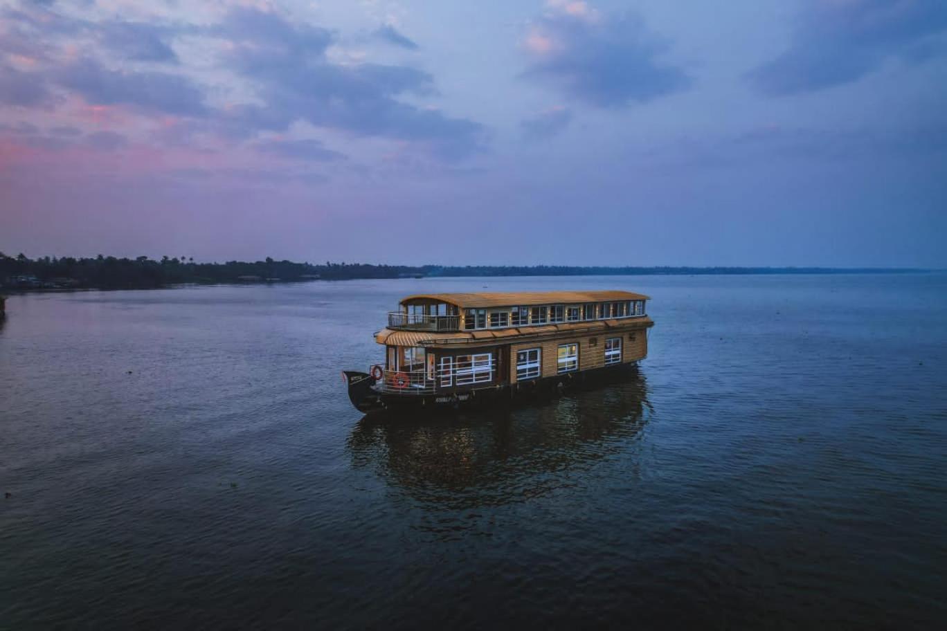 Venice Premium Houseboats Alleppey Alappuzha Экстерьер фото
