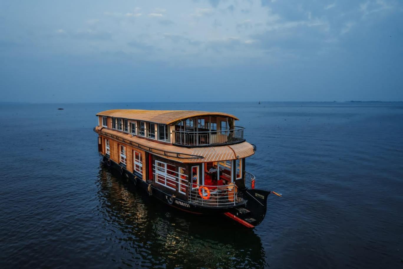 Venice Premium Houseboats Alleppey Alappuzha Экстерьер фото