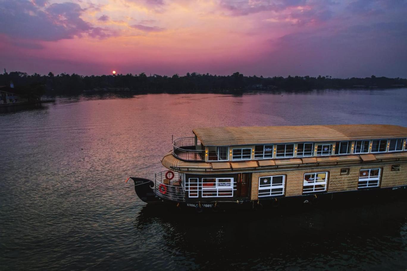 Venice Premium Houseboats Alleppey Alappuzha Экстерьер фото