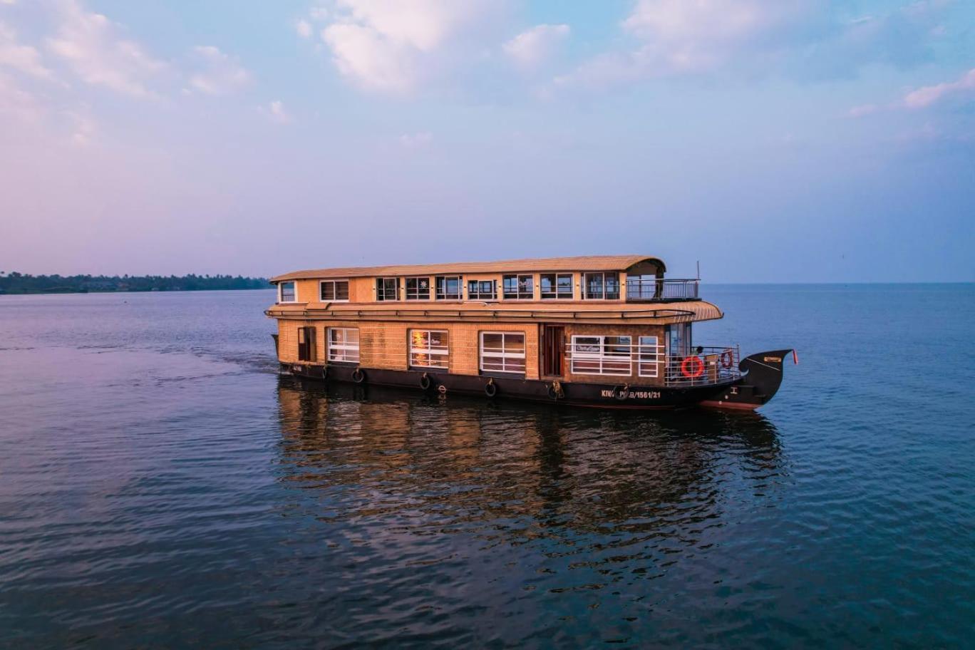 Venice Premium Houseboats Alleppey Alappuzha Экстерьер фото